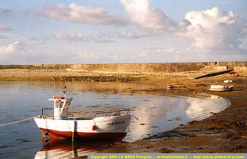 Le port "bateau à marée basse"