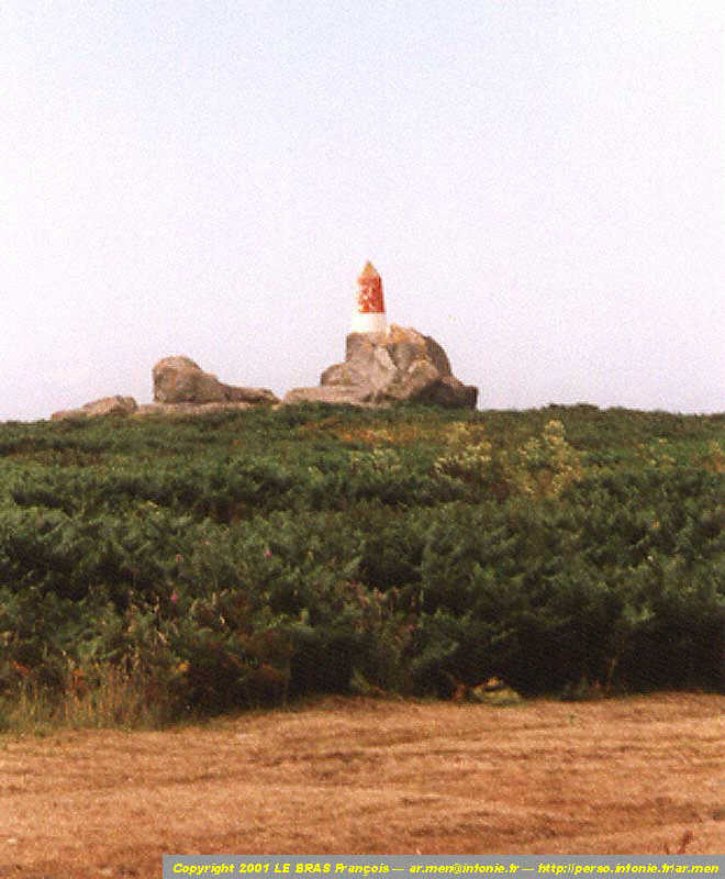 Le phare blanc